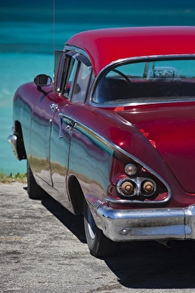 Images Dated 15th March 2012: Cuba, Matanzas Province, Varadero, Varadero Beach with 1958 US-made Cheverlot