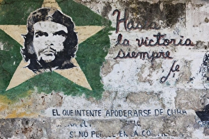 Images Dated 15th March 2012: Cuba, Matanzas Province, Varadero, revolutionary wall mural