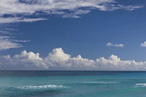 Images Dated 15th March 2012: Cuba, Matanzas Province, Varadero, Varadero Beach