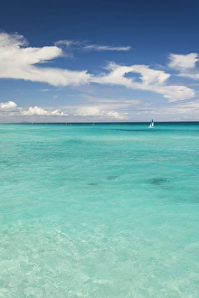 Images Dated 15th March 2012: Cuba, Matanzas Province, Varadero, Varadero Beach