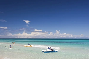 Images Dated 15th March 2012: Cuba, Matanzas Province, Varadero, Varadero Beach