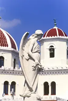 Images Dated 14th August 2007: Cuba National Cemetery - Cemetario de Cristobal Colon