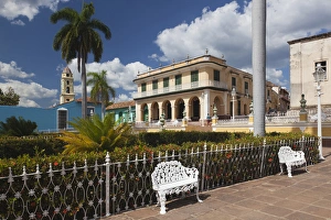 Images Dated 11th March 2012: Cuba, Sancti Spiritus Province, Trinidad, Plaza Mayor