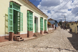 Images Dated 11th March 2012: Cuba, Sancti Spiritus Province, Trinidad, street view
