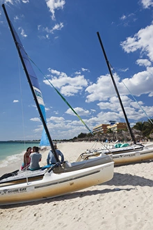 Images Dated 12th March 2012: Cuba, Sancti Spiritus Province, Trinidad, Playa Ancon beach