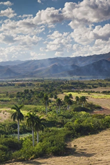 Images Dated 12th March 2012: Cuba, Sancti Spiritus Province, Trinidad, Valle de los Ingenios, old sugar plantation area