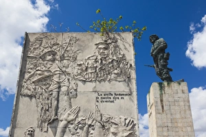 Images Dated 10th March 2012: Cuba, Santa Clara Province, Santa Clara, Monumento Ernesto Che Guevara, monument