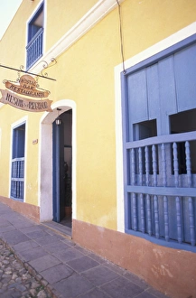 Images Dated 5th October 2004: Cuba, Trinidad, colonial village. Colorful street scene