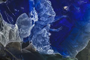 Images Dated 11th May 2019: Cullet glass chunks