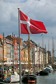 Images Dated 18th August 2004: Danish flag, Nyhavn, Copenhagen, Denmark
