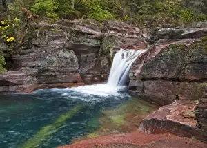 Images Dated 29th September 2007: Deadwood Falls on Reynolds Creek in autumn in Glacier National Park in Montana