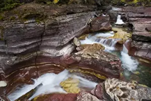 Images Dated 29th September 2007: Deadwood Falls on Reynolds Creek in autumn in Glacier National Park in Montana