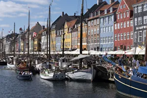 Images Dated 7th January 2019: Denmark, Copenhagen, Nyhavn district in city center