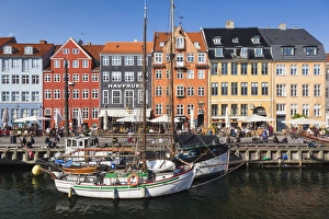 Images Dated 6th May 2015: Denmark, Zealand, Copenhagen, Nyhavn harbor
