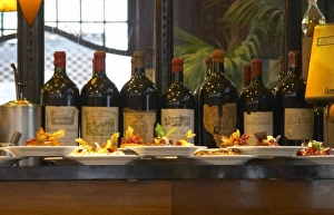 Images Dated 28th May 2005: Dessert at the bar and restaurant Le Noailles, Chateau Portets, Carbonnieux, Gruaud-Larose