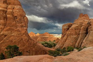 Images Dated 12th September 2024: Devil's Garden Trail, Arches National Park, Utah, US