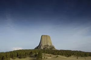 Images Dated 14th May 2005: Devils Tower National Monument East Wyoming. USA Devils Tower rises 1267 feet