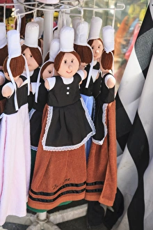 Apron Prints: These dolls are dressed in the tradional costume of the women of Brittany