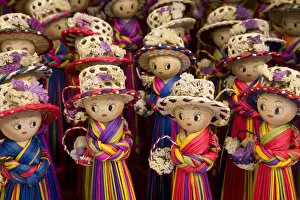 Images Dated 10th April 2007: Dolls made of toquilla straw, Cuenca, Ecuador, South America