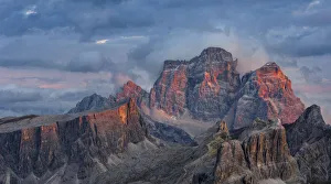 Images Dated 7th October 2016: The dolomites in the Veneto. Monte Pelmo, Averau, Nuvolau and Ra Gusela in the background