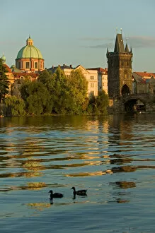 Images Dated 2nd September 2004: Dome of the Church of Saint Francis, Old Town Bridge Tower, and Charles Bridge across
