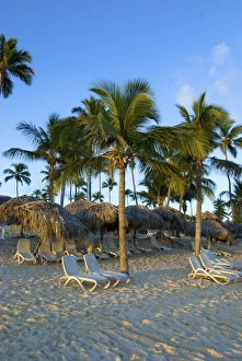 Images Dated 19th November 2008: Dominican Republic, La Altagracia, Punta Cana, Majestic Colonial Punta Cana, Bavaro Beach