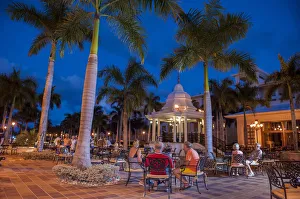 Images Dated 7th March 2011: Dominican Republic, Punta Cana, Higuey, Bavaro, Riu Palace, people relaxing, piazza