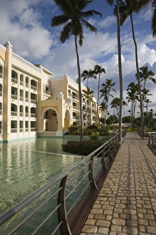 Images Dated 24th December 2009: Dominican Republic, Punta Cana Region, Bavaro, Iberostar Grand Hotel, exterior view