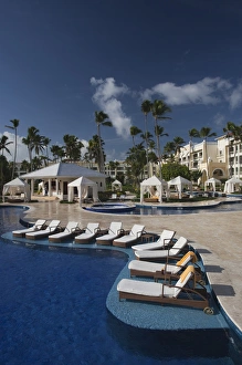 Images Dated 24th December 2009: Dominican Republic, Punta Cana Region, Bavaro, Iberostar Grand Hotel, exterior view