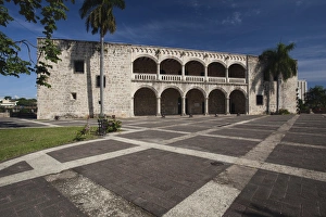Images Dated 21st December 2009: Dominican Republic, Santo Domingo, Zona Colonial, Plaza Espana, Museo Alcazar de Colon