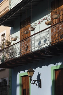Dominican Republic, Santo Domingo, Zona Colonial, buildings on Calle Hostos