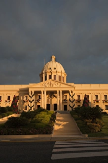 Images Dated 22nd December 2009: Dominican Republic, Santo Domingo, National Palace Government building, dawn