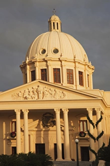 Images Dated 22nd December 2009: Dominican Republic, Santo Domingo, National Palace Government building, dawn