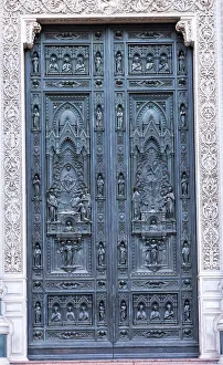Images Dated 2022 August: Front door. Duomo Santa Maria del Fiore. Tuscany, Italy