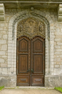 Images Dated 8th May 2004: door, Hluboka Castle, Czech Republic, Ceske Budejovice