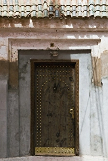 Images Dated 18th November 2011: Door in the Souk, Marrakech (Marrakesh), Morocco, North Africa, Africa