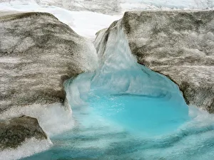 North Greenland Prints: Drainage system on the surface of the ice sheet