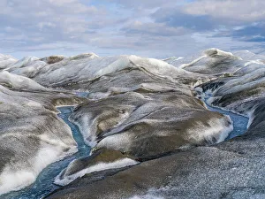 Frozen Prints: Drainage system on the surface of the ice sheet