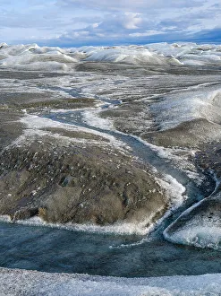 Frozen Prints: Drainage system on the surface of the ice sheet