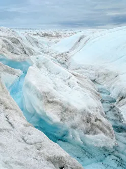 Frozen Prints: Drainage system on the surface of the ice sheet