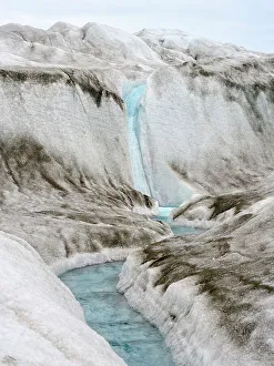 Frozen Prints: Drainage system on the surface of the ice sheet