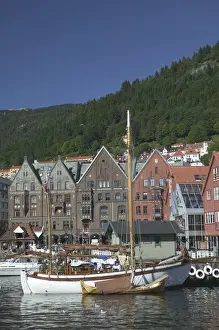 Images Dated 8th June 2004: In the back drop of Bryggens ancient buildings Bergens harbor offers tours
