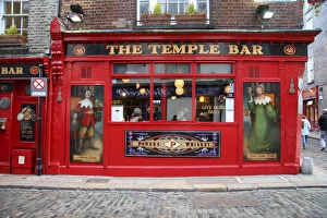 Images Dated 29th May 2006: Dublin, Ireland. Temple Bar, one of the most lively and touristy areas of Dublin