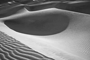 Images Dated 25th August 2020: Dune Abstract, Death Valley