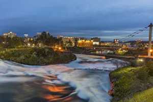 Images Dated 25th April 2017: Dusk descends over Spokane Falls in Spokane, Washington, USA
