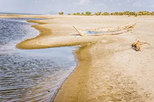 East Africa, Kenya. Omo River Basin, Lake Turkana Basin, west shore of Lake Turkana
