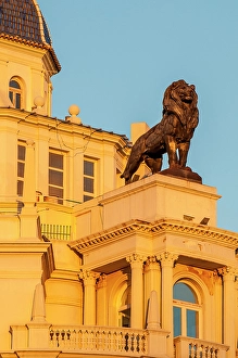 Lion Prints: Edificio Generali building, Plaza del Ayuntamiento, Valencia, Spain