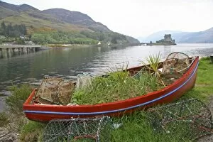 Images Dated 9th May 2006: Eilean Donan Castle