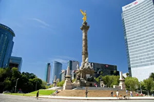 Images Dated 4th November 2007: El Angel de la Independencia in Mexico City, Mexico