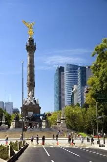 Images Dated 4th November 2007: El Angel de la Independencia in Mexico City, Mexico